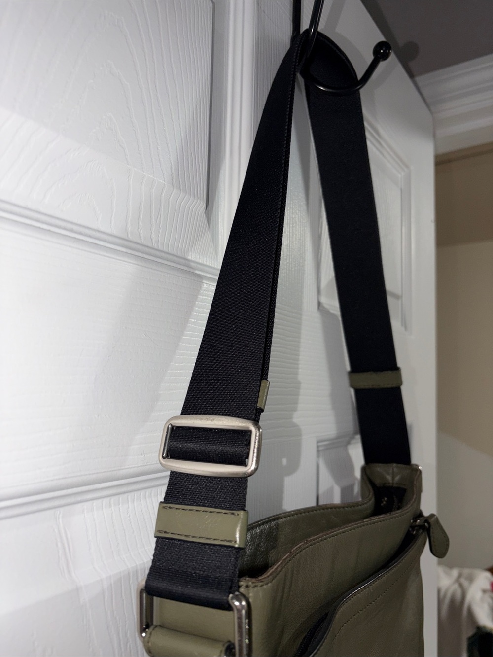 Coach f71745. Mens Olive Green Crossbody Sling Bag - Minimal Leather Design - Picture 8 of 15